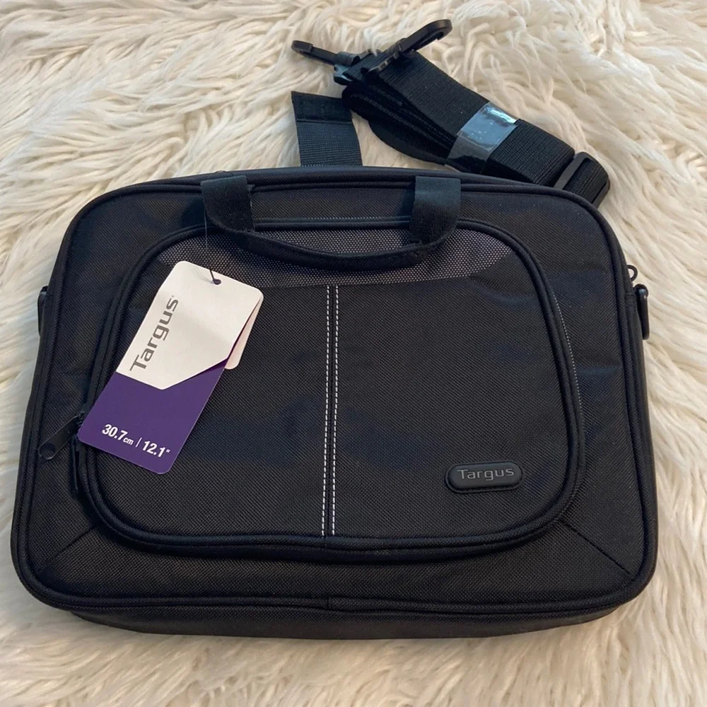 TARGUS Laptop bag color black brand new with tag see all photos